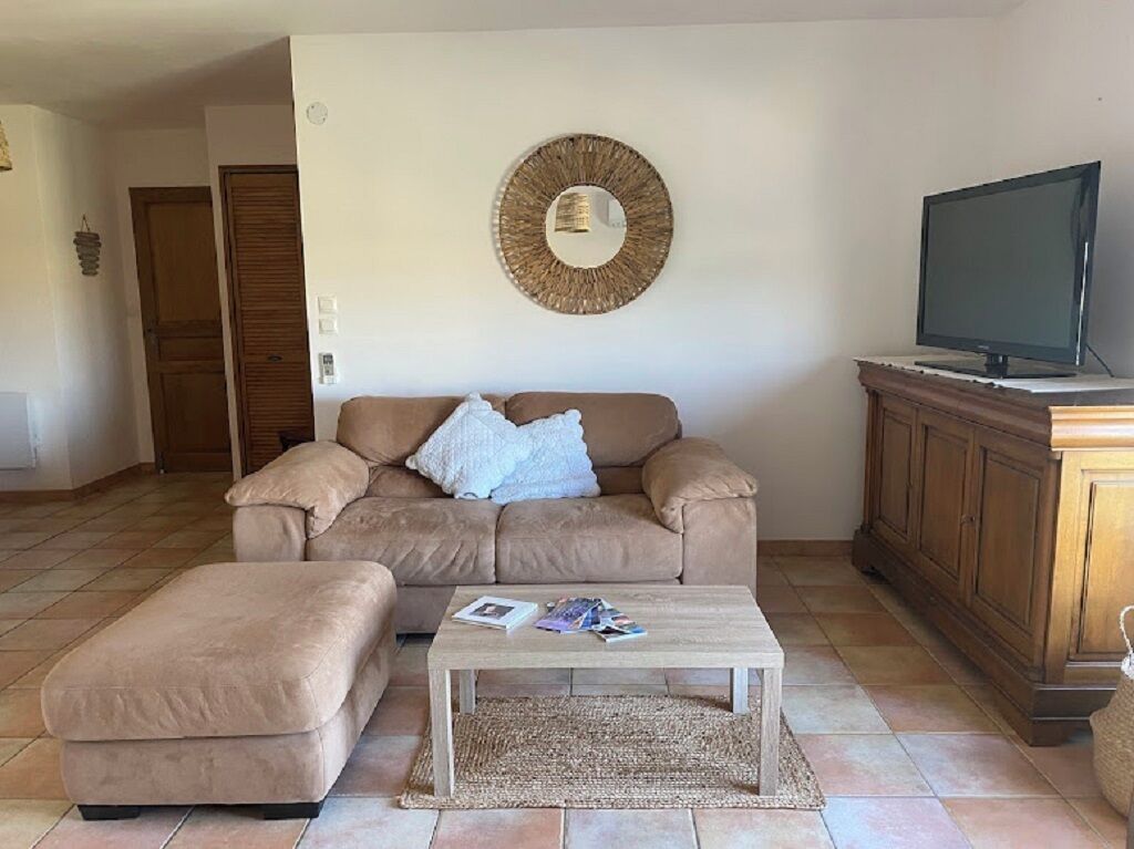 อพาร์ทเมนท์สำหรับครอบครัว, วิวหุบเขา | บริเวณนั่งเล่น