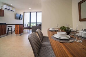 Dining - Comfortable with pool and full gym (Cancún)