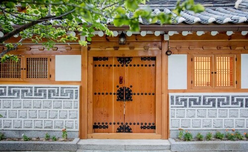 Travel Light Hanok