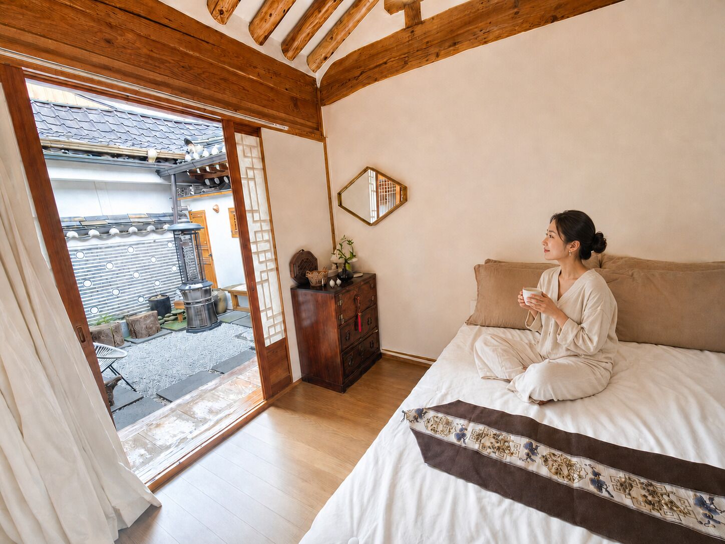 Camera Tradizionale con letto matrimoniale o 2 letti singoli | Materassi in memory foam, tende oscuranti, ferro/asse da stiro