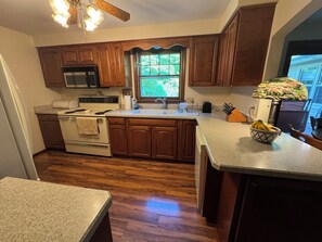 Private kitchen - Forever Wild and Spacious 4BR House in Penfield (Rochester)
