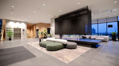 View!!! Beautiful BBY condo has everything step awaySkytrain, mall, grocery…