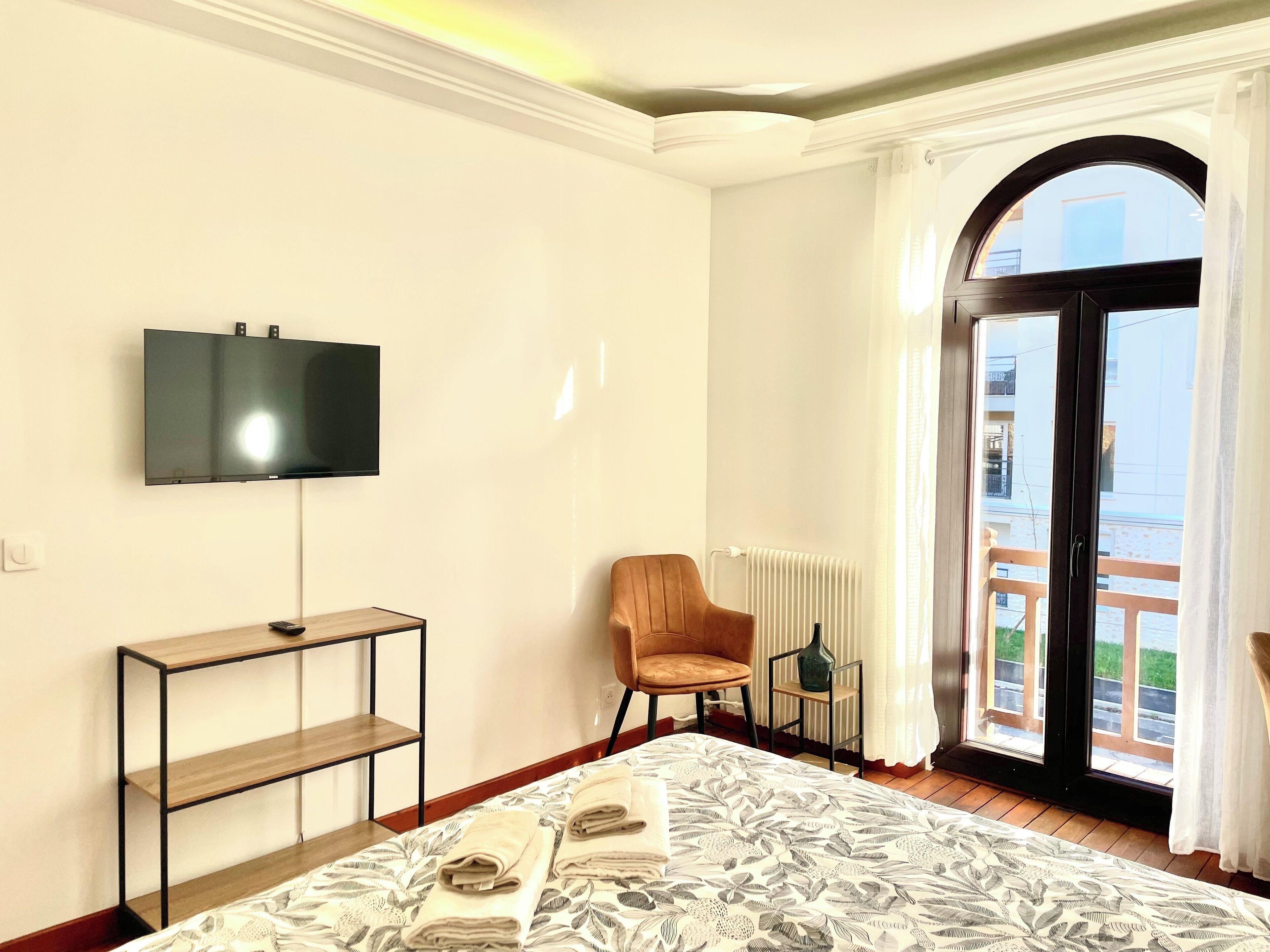 4 dormitorios, tabla de planchar con plancha, wifi y ropa de cama