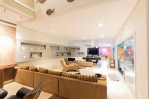 Interior - Vacation home with pool (Peruíbe)