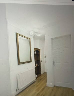 Interior - Spacious 2Bedroom Flat (Dagenham)