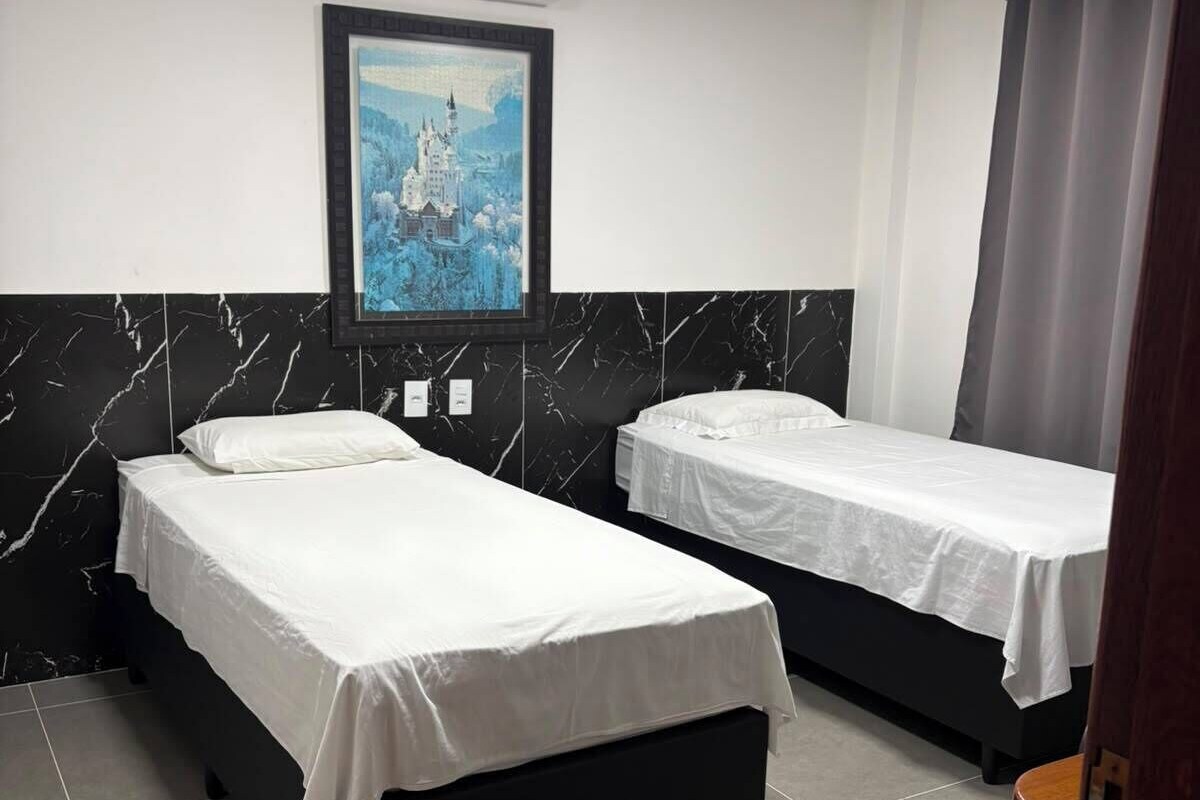 Standard Twin Room | Desk, laptop workspace, blackout drapes, WiFi (free)
