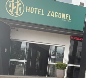 Exterior detail - HOTEL ZAGONEL  (Chapecó)
