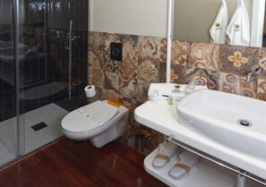 Suite Présidentielle, vue ville | Salle de bain