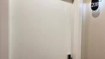 Double Room, City View | Interior