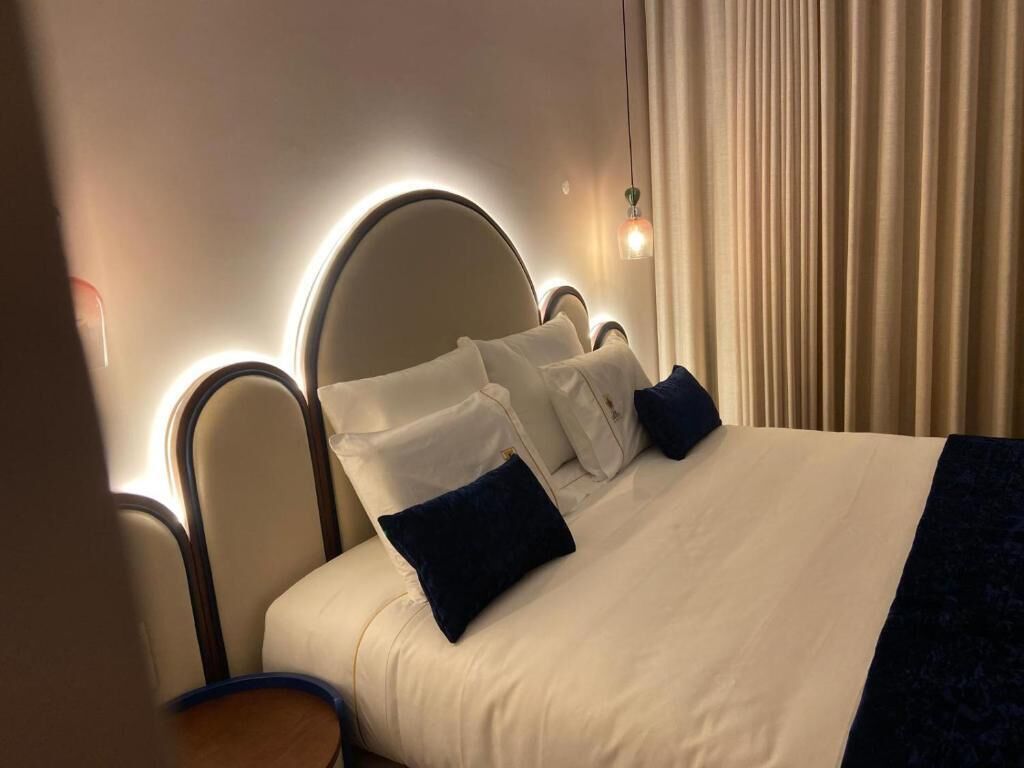 Dobbelt- eller tomannsrom – deluxe, terrasse, byutsikt | Wi-fi (inkludert)