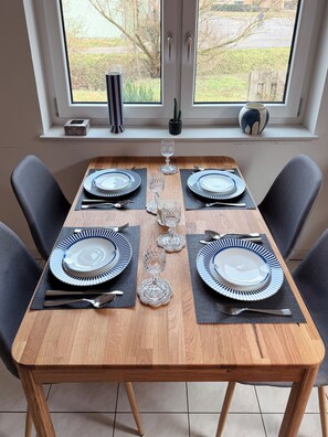 Dining - Large, cozy vacation apartment in the heart of the Kraichgau. (Kraichtal)