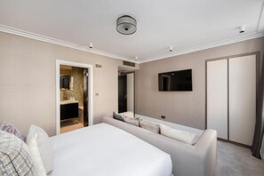 Appartement | Rideaux occultants, fer et planche Ă repasser, Wi-Fi gratuit