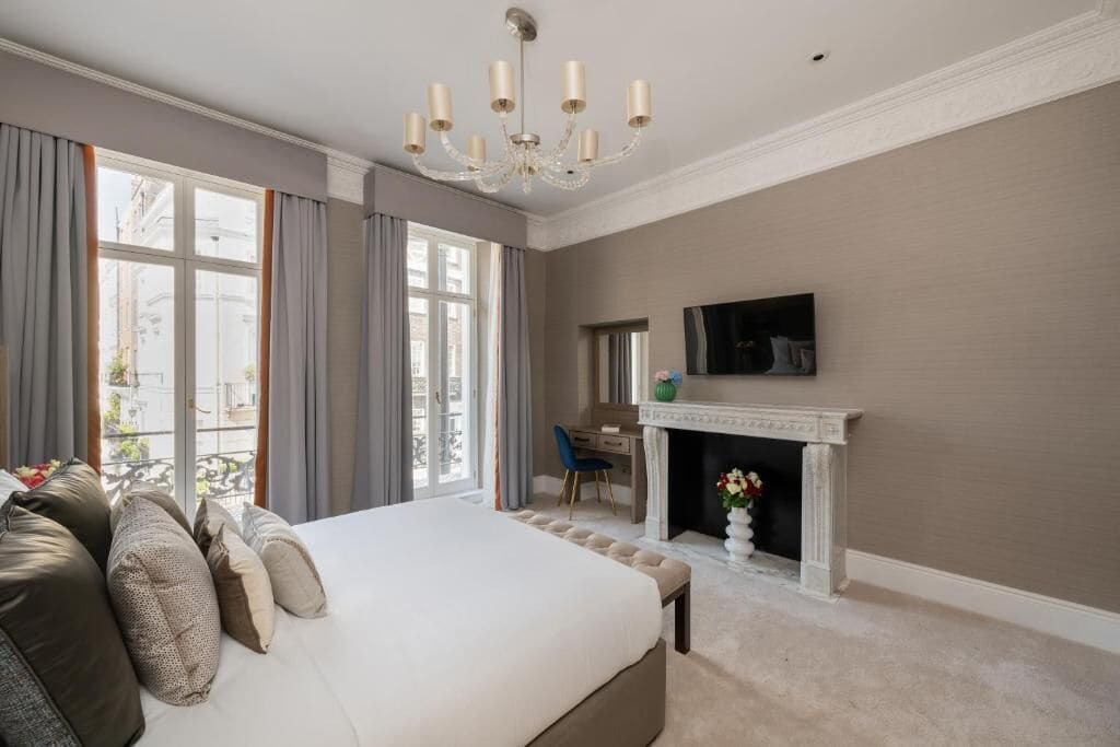 Leilighet, balkong | Blendingsgardiner, strykejern/-brett og wi-fi (inkludert)