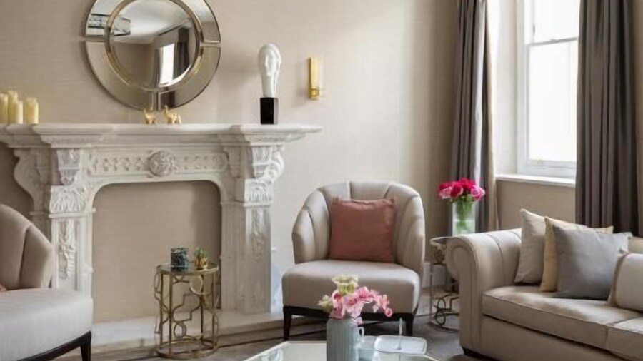 チャールズ オブ メイフェア