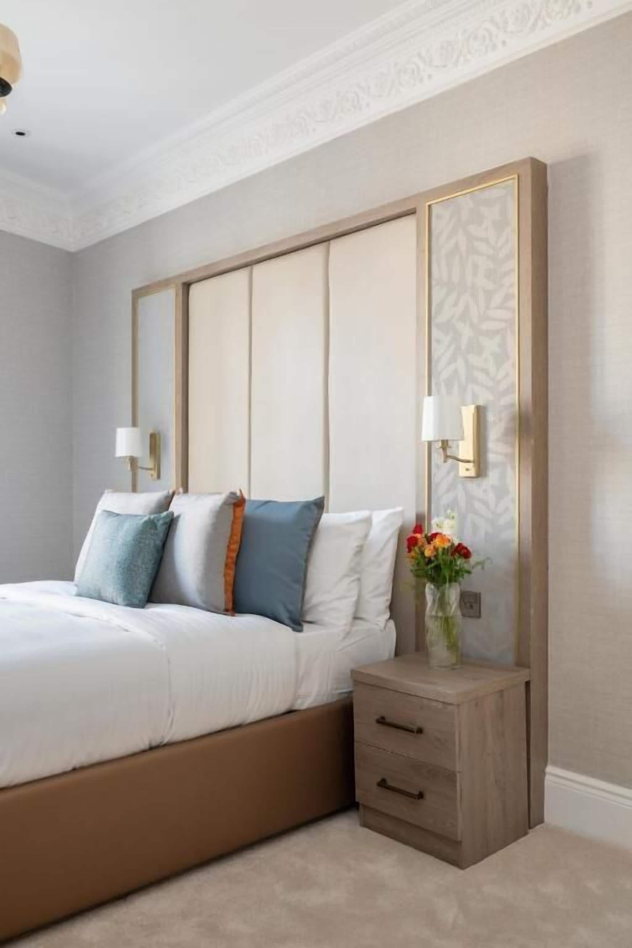 Blackout curtains, iron/ironing board, free WiFi