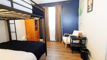 3 bedrooms, iron/ironing board, travel crib, free WiFi