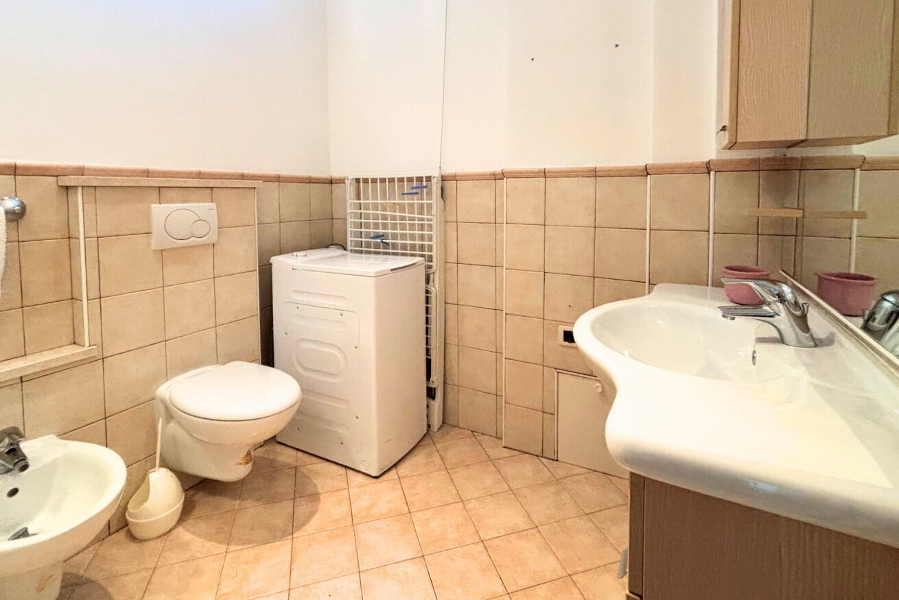 Dusche, Bidet, Handtücher