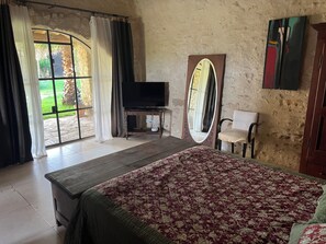 Deluxe Double Room, Garden View | Free WiFi - Mas Grange Neuve (Potelières)