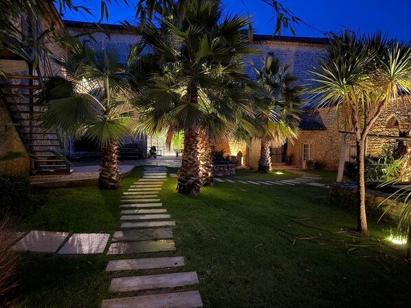 Property grounds - Mas Grange Neuve (Potelières)