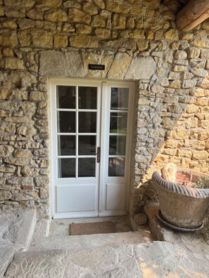 Doppia Superior, vista cortile | Dettaglio esterni