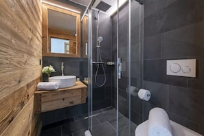 Shower, towels