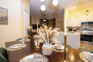 Dining - TU220 - Spacious 5-Bedroom Retreat in Tuscan Hills (Davenport)