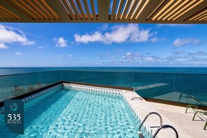 Pool - Experience Barra’s waterfront with a wide sea view (Salvador)