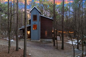 Exterior - Fireside Creek · Fun & Spacious: Hot Tub, Game Room, Playground (Broken Bow)