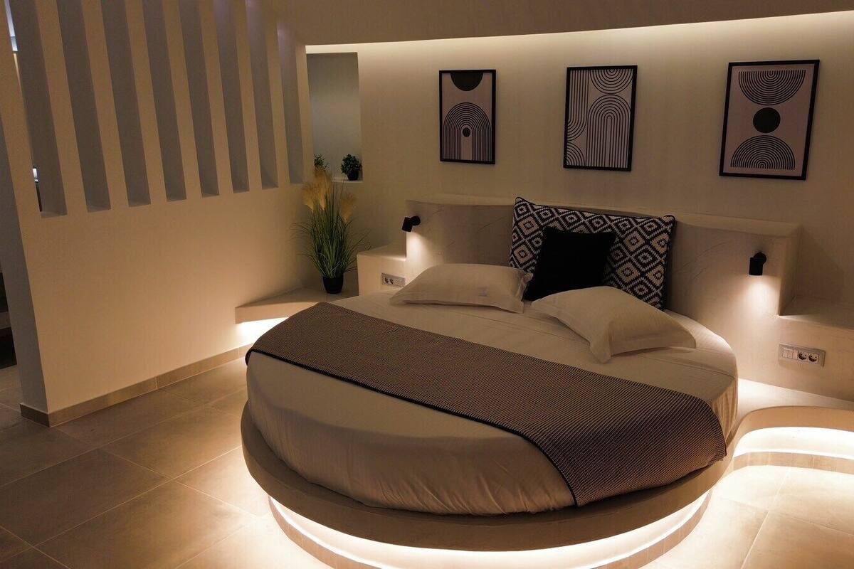 Honeymoon-Suite | Hochwertige Bettwaren, Zimmersafe, schallisolierte Zimmer