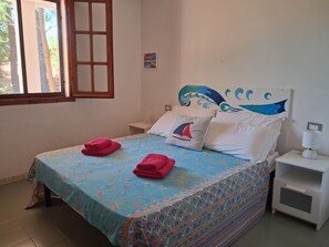 3 bedrooms, iron/ironing board, bed sheets - Apartment in Del Mirto Holiday House with terrace overlooking the sea of Nora (villa San Pietro Cagliari)