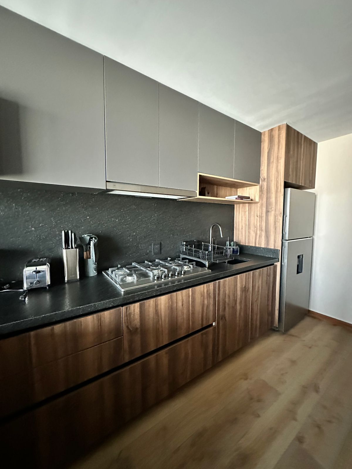 Comfort Apartment, City View | Private kitchen