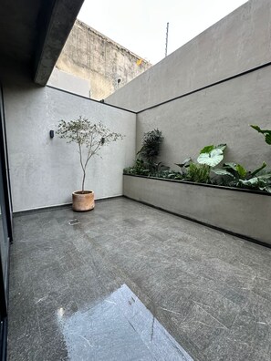 Appartamento Deluxe, vista città | Parco della struttura