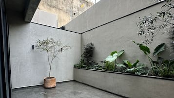 Deluxe-lejlighed - byudsigt | Overnatningsstedets område