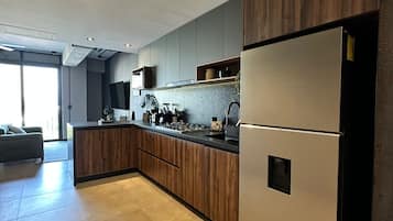 Comfort Apartment, City View | Interior