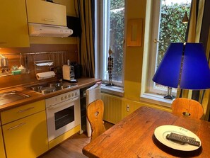 Kühlschrank, Ofen, Herdplatte