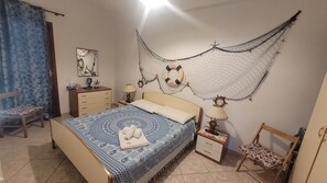 2 bedrooms, iron/ironing board, bed sheets - Villa with garden in Villasimius (Cagliari)