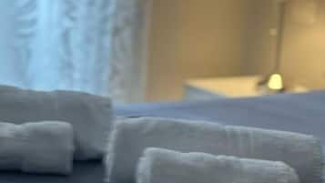 Habitación doble, vistas al jardín, en esquina | Miscelánea