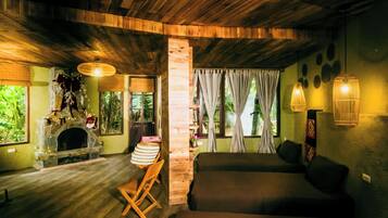 Asrama Umum, pemandangan lembah | Interior