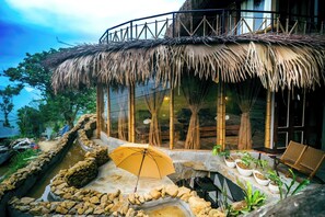 Executive Double or Twin Room, Valley View | Terrace/patio - Puluong Qui E Ora (Ba Thuoc)