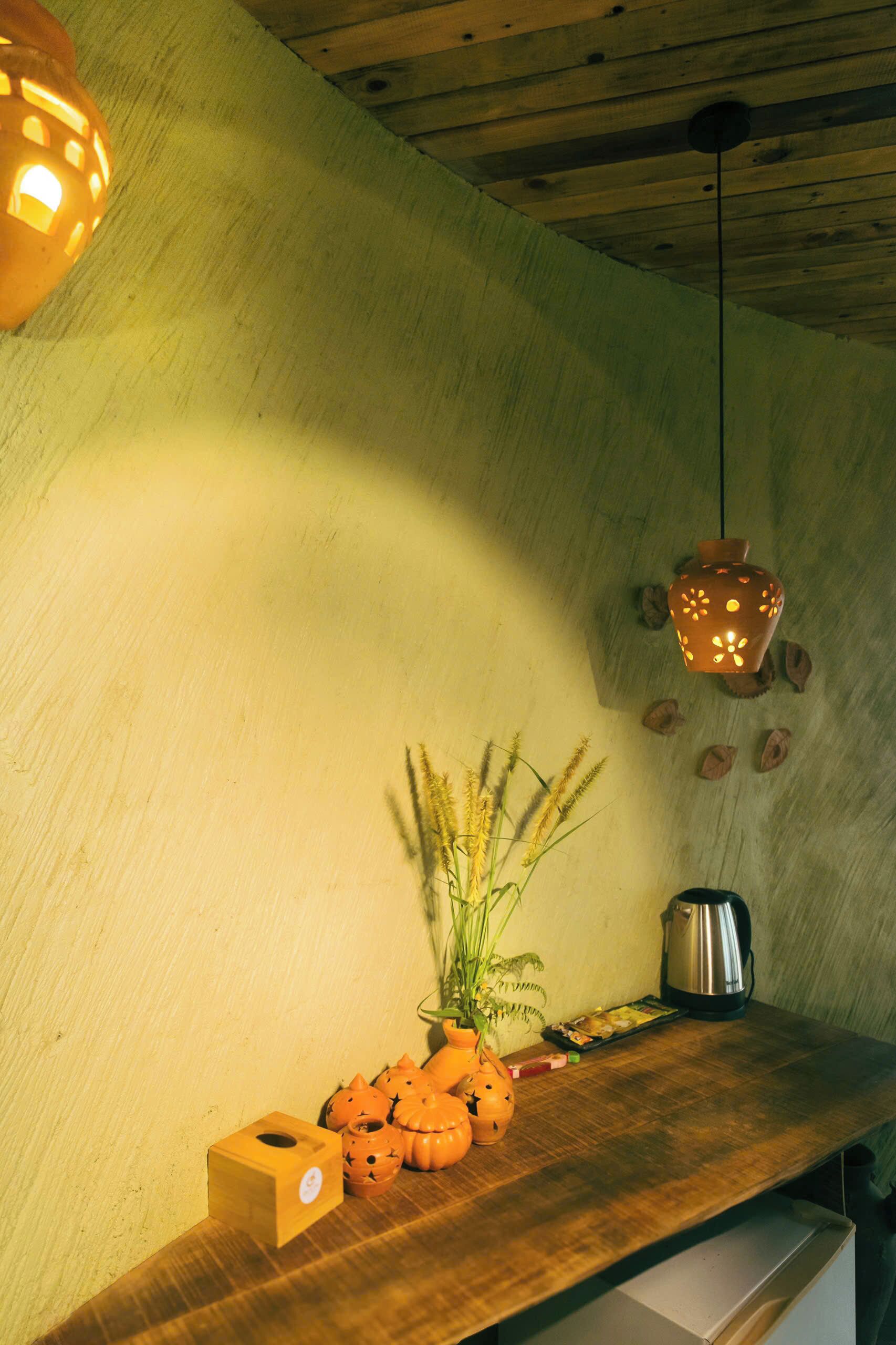 المنشأة من الداخل