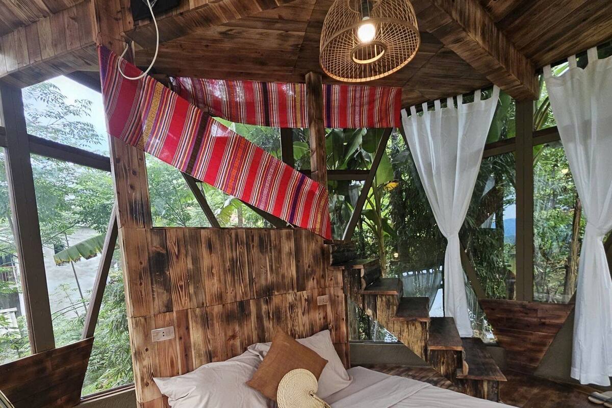Lit parapluie, Wi-Fi gratuit, draps fournis