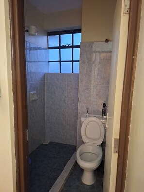 Håndklær, såpe og toalettpapir