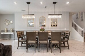 Dining - Relaxing Windsor Island Resort Home w/ Pool&Spa (Davenport)