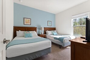 4 habitaciones, tabla de planchar con plancha y cuna de viaje 