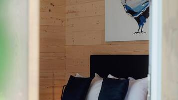 WiFi, bed sheets