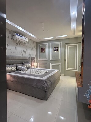 1 bedroom, Internet, bed sheets - Cozy 1-bedroom apartment in pleasant Zirakpur with AC (Zirakpur)