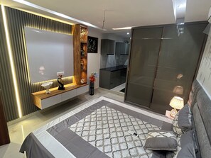 1 bedroom, Internet, bed sheets - Cozy 1-bedroom apartment in pleasant Zirakpur with AC (Zirakpur)