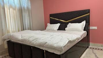 Deluxe Double Room | Free WiFi