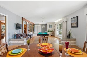 Games room - Mid-Century Retreat w/ Hot Tub & Pool - Central SA (San Antonio)