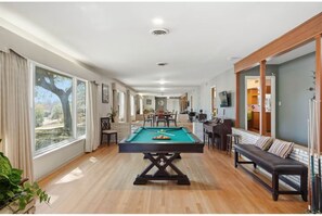 Games room - Mid-Century Retreat w/ Hot Tub & Pool - Central SA (San Antonio)